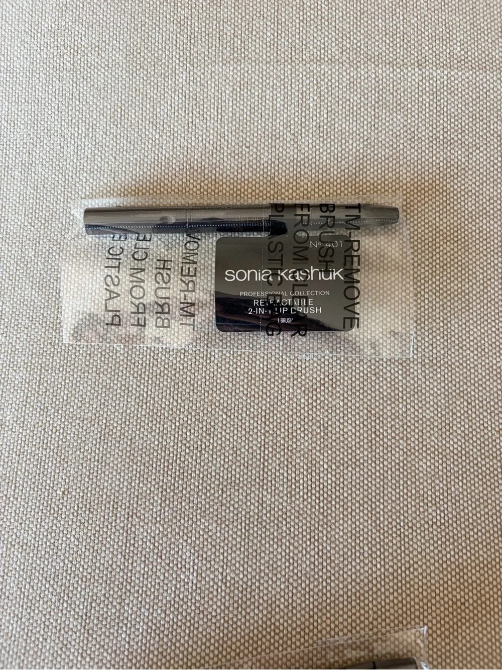 Sonia Kashuk Black 2-in-1 Professional Retractable Lip Brush number 401
